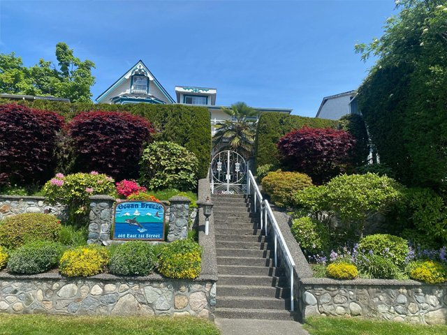 Ocean Breeze Executive Bed and Breakfast, hotel in Moodyville, North Vancouver BC