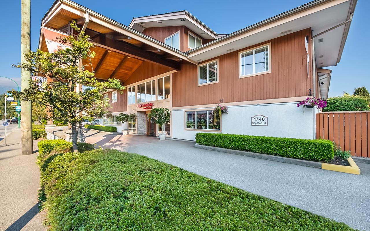 Econo Lodge Inn & Suites - North Vancouver, hotel in Capilano, North Vancouver BC