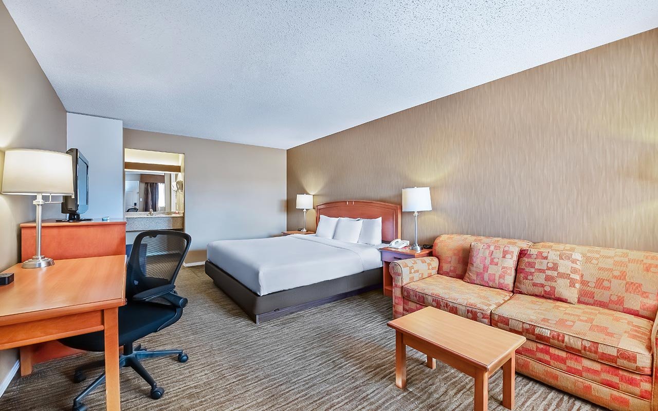 Econo Lodge Inn & Suites - North Vancouver — photo 2